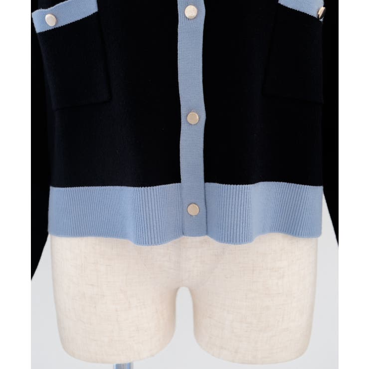 上品な配色デザインと艶のあるゴールドボタンが大人可愛いバイカラーカーディガン | aquagarage | 詳細画像24 