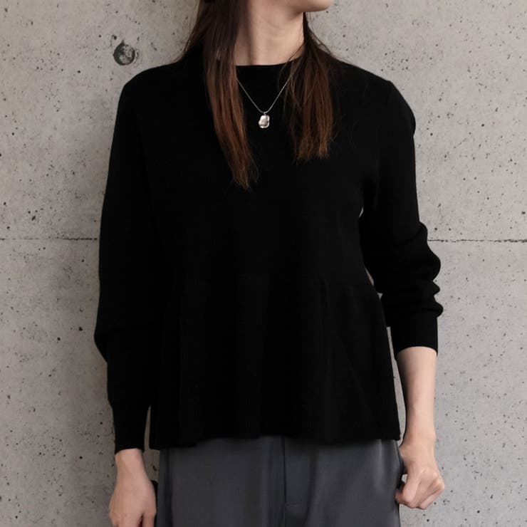 ブラック | パールボタンがバックパールフレアニットトップス | aquagarage