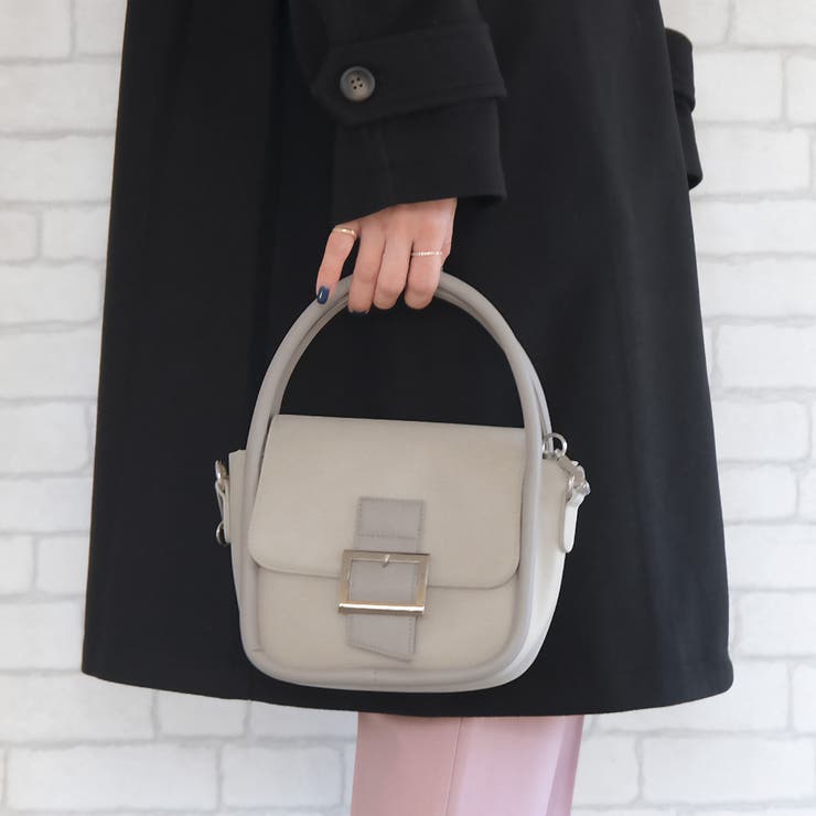 アイボリー | キレイめにもカジュアルにも、コーデを選ばず使えるミニショルダーチェーンバッグ | aquagarage