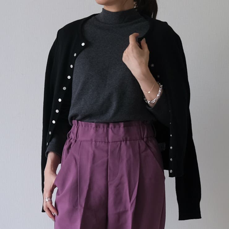 ブラック | カジュアルにもきれいめにも着られる！スナップボタンニットカーディガン | aquagarage