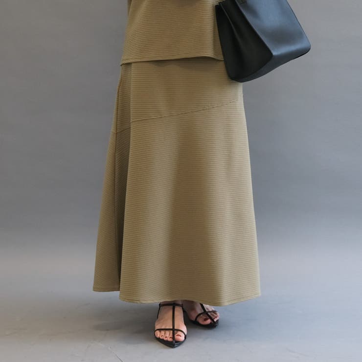 カーキブラウン | 絶妙なフレアシルエットが美しい！斜め切り替えAラインスカート | aquagarage