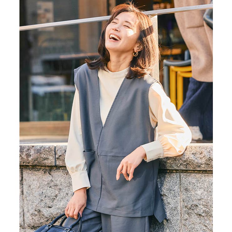 顔周りがスッキリ見せできるVネックスラッシュポケットベスト | aquagarage | 詳細画像9 