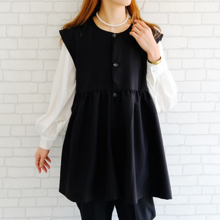 ブラック | 立体的なフォルムが大人可愛いウエストフレアボタンベスト | aquagarage