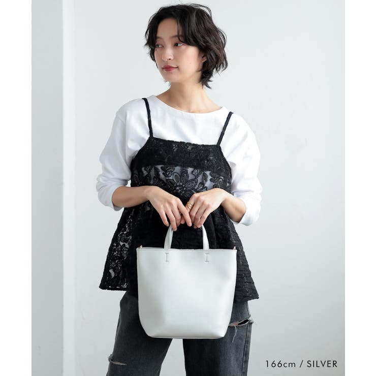 見た目以上に荷物が収納できるグランミディショルダーバッグ | aquagarage | 詳細画像8 