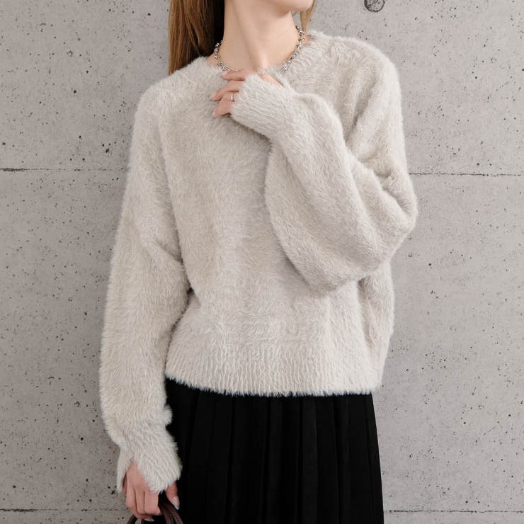 グレージュ | 思わず触れたくなるようなふわふわシャギー素材袖口スリットシャギーニットトップス | aquagarage