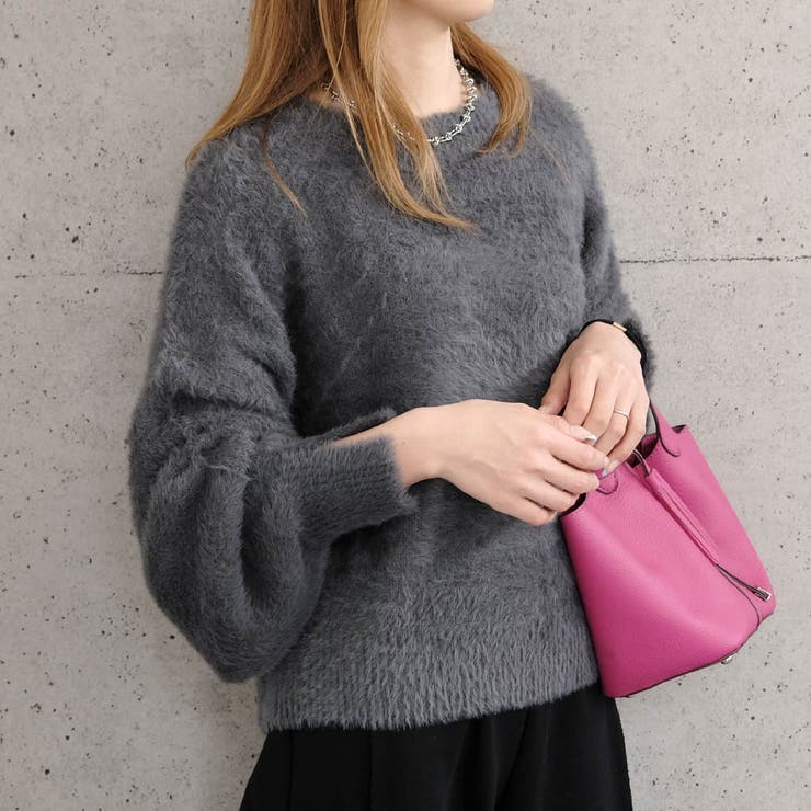 チャコール | 思わず触れたくなるようなふわふわシャギー素材袖口スリットシャギーニットトップス | aquagarage