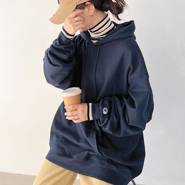Champion ネイビー スウェット & タイトスカート セットアップ Champion ネイビー スウェット & タイトスカート セットアップ