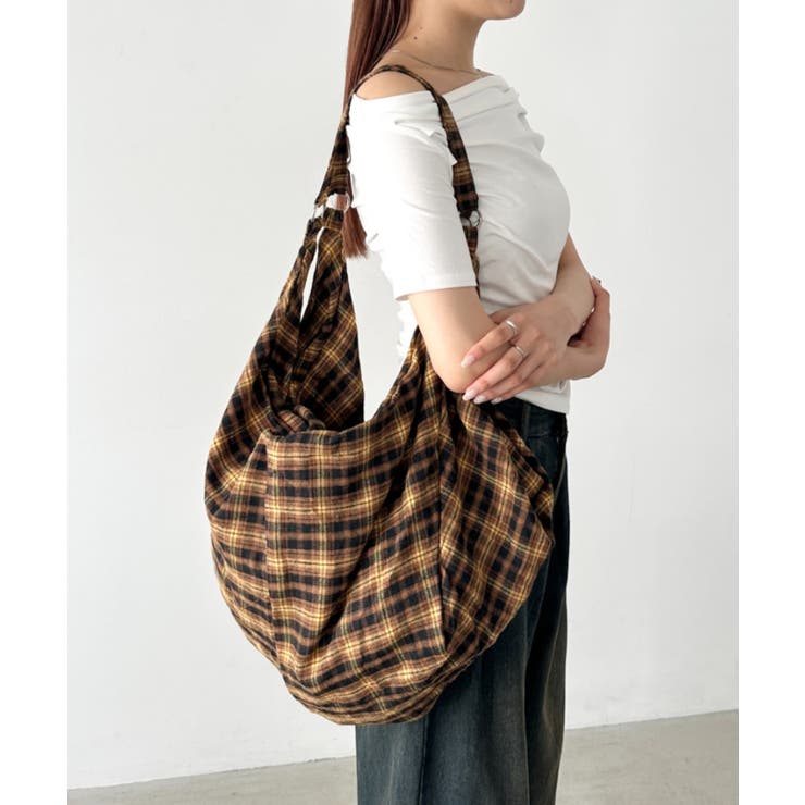 イエロー | 大容量チェックショルダーバッグ | Outfitter lab