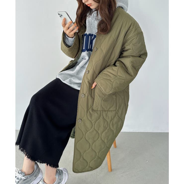 カーキ | キルティングノーカラーコート | Outfitter lab