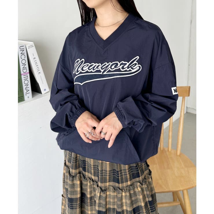 College　カレッジ　カロライナ　ナイロンジャケット　プルオーバー　刺繍 カレッジロゴ刺繍ナイロンプルオーバー[品番：OUTW0000723]｜Outfitter