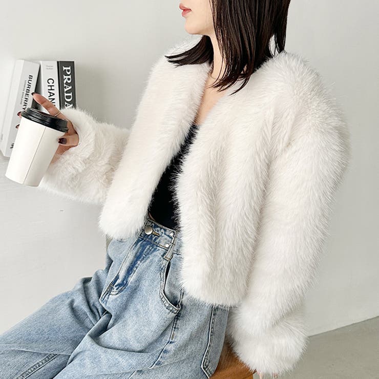 ノーカラーショートフェイクファーコート[品番：OUTW0000163
