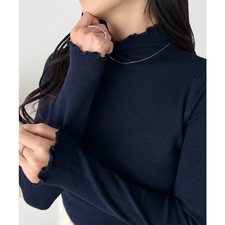 ネイビー | メロウフリル長袖トップス | Outfitter lab