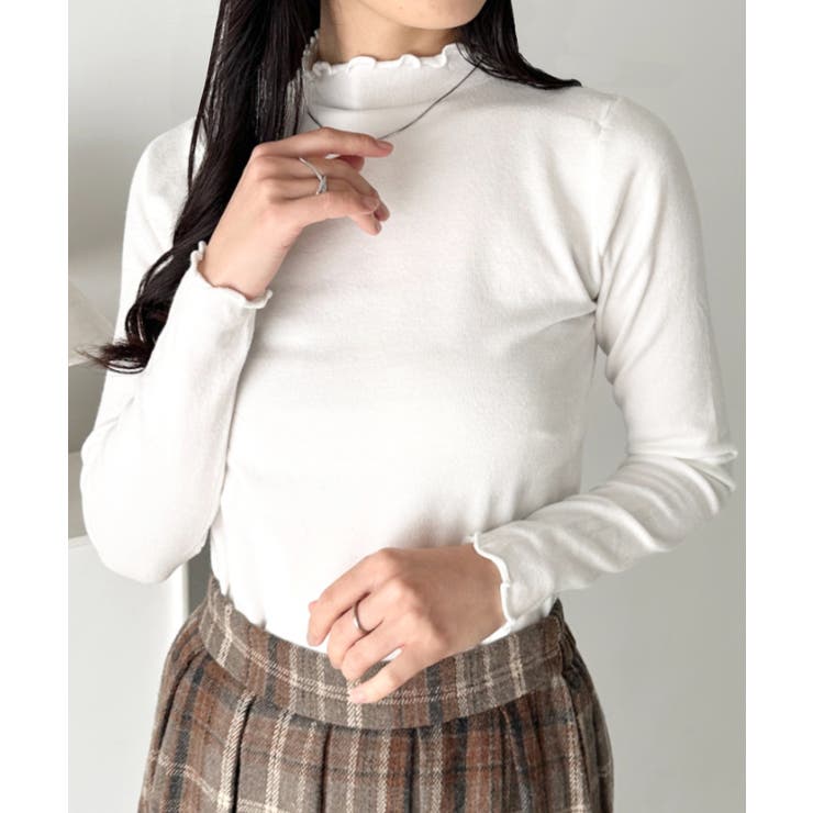 ホワイト | メロウフリル長袖トップス | Outfitter lab