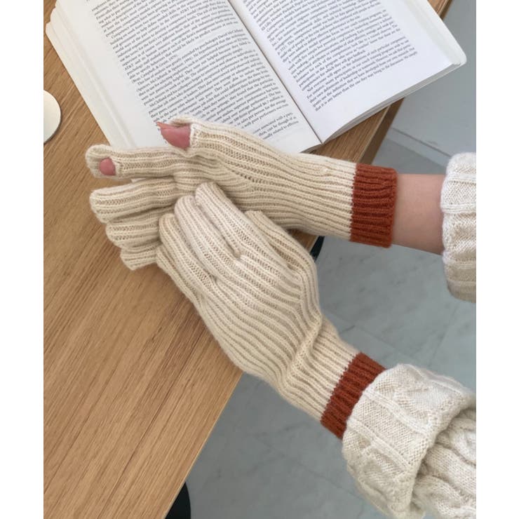 アイボリー | 【スマホ対応】リブニットホールタッチバイカラーグローブ手袋 | Outfitter lab