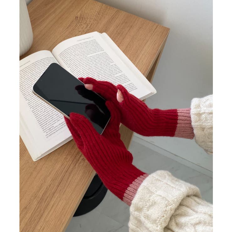 レッド | 【スマホ対応】リブニットホールタッチバイカラーグローブ手袋 | Outfitter lab