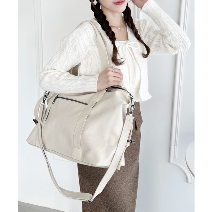 アイボリー | サイドベルトPUレザーボストンバッグ | Outfitter lab