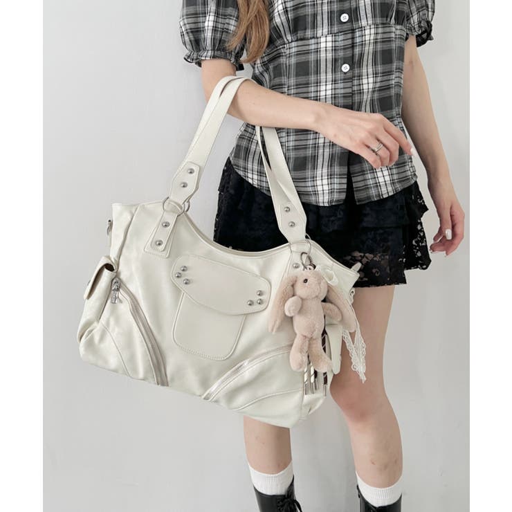 ホワイト | サイドポケットスタッズショルダーバッグ | Outfitter lab