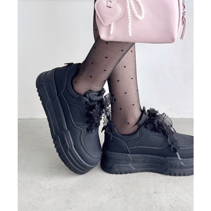 ブラック | 【靴紐2種SET】フリルリボン厚底スニーカー | Outfitter lab