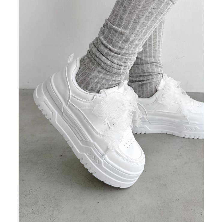 ホワイト | 【靴紐2種SET】フリルリボン厚底スニーカー | Outfitter lab