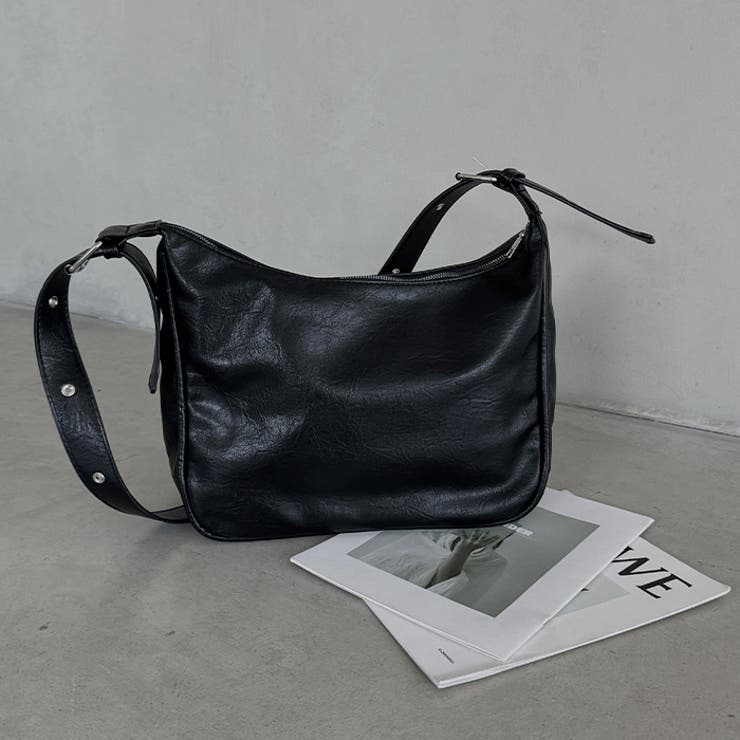 A4収納可 フェイクレザーショルダーバッグ[品番：OUTW0000193