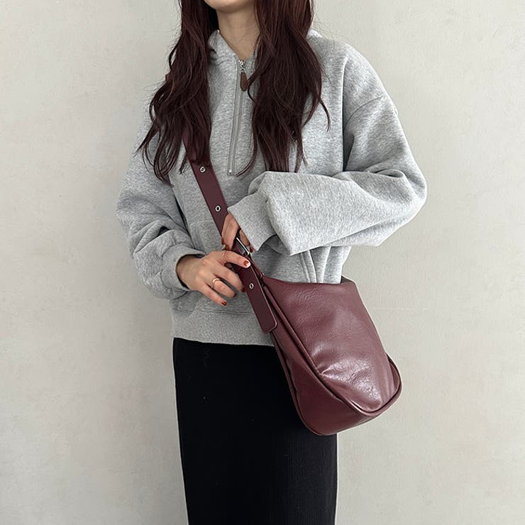 A4収納可 フェイクレザーショルダーバッグ | Outfitter lab | 詳細画像28 