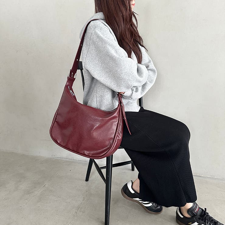 A4収納可 フェイクレザーショルダーバッグ | Outfitter lab | 詳細画像31 