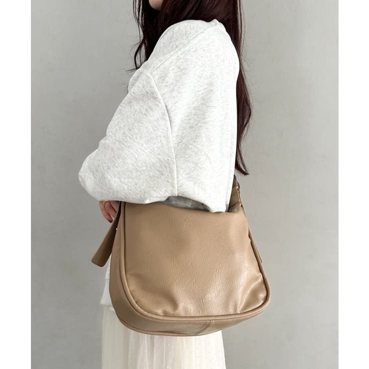 ベージュ | A4収納可 フェイクレザーショルダーバッグ | Outfitter lab