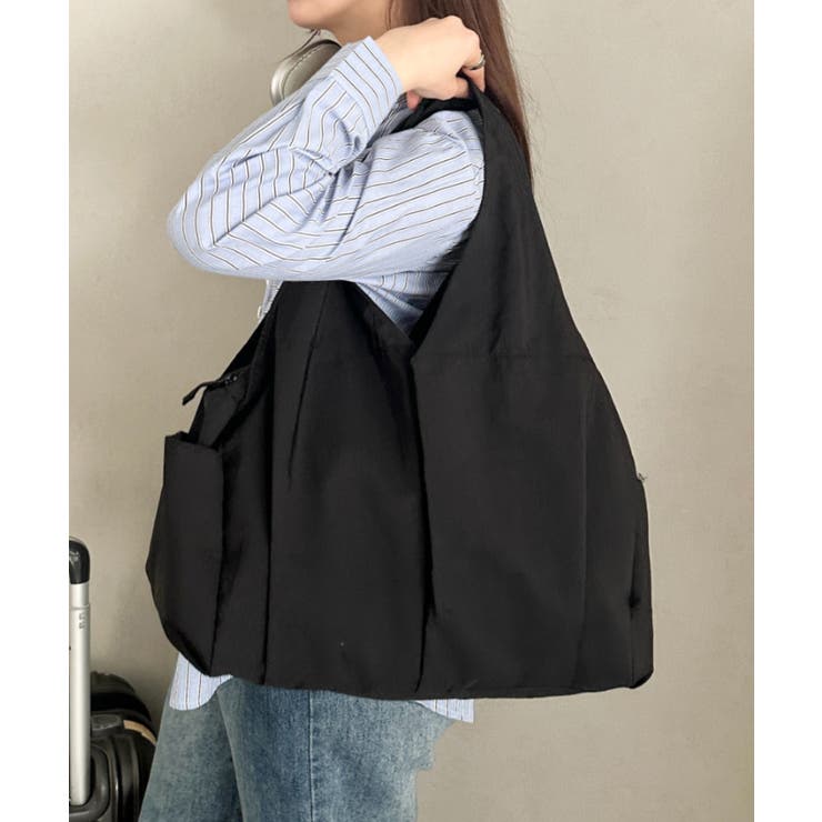 ブラック | 6ポケット付き 仕切り付き軽量ナイロントートバッグ | Outfitter lab