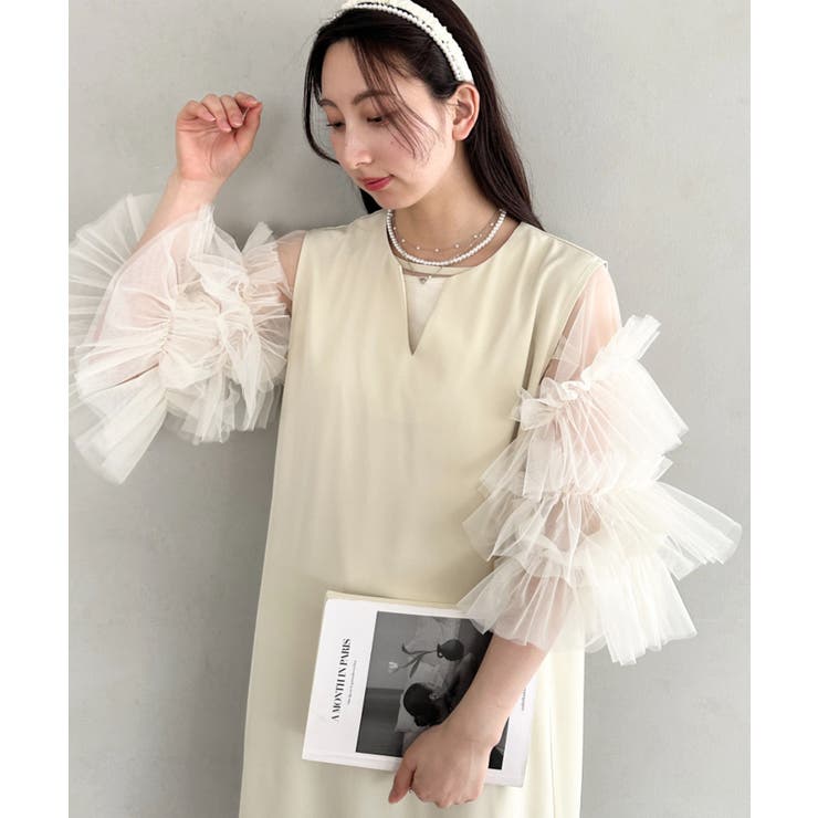 アイボリー | 袖ボリュームフリルシアーレイヤード V ネックロングワンピース | Outfitter lab