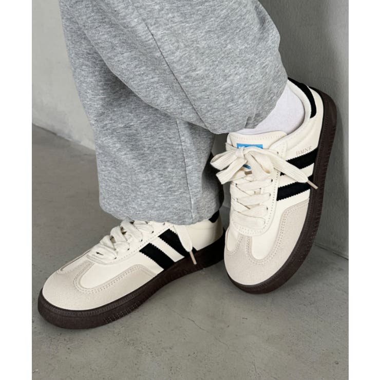 ホワイト | ダブルライン配色スニーカー | Outfitter lab