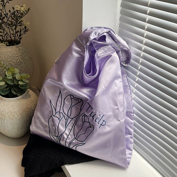 チューリップ刺繍サテントートバッグ[品番：OUTW0000107