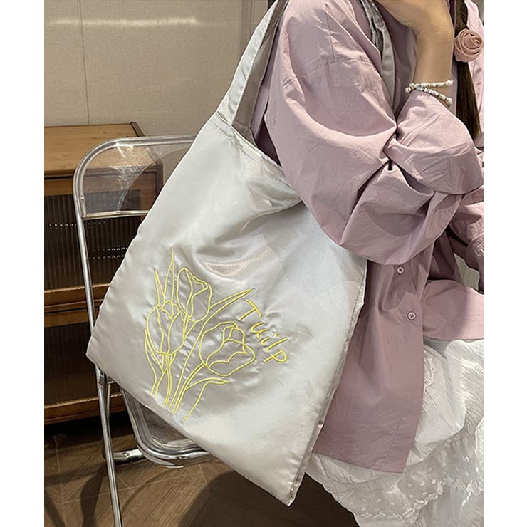 チューリップ刺繍サテントートバッグ[品番：OUTW0000107