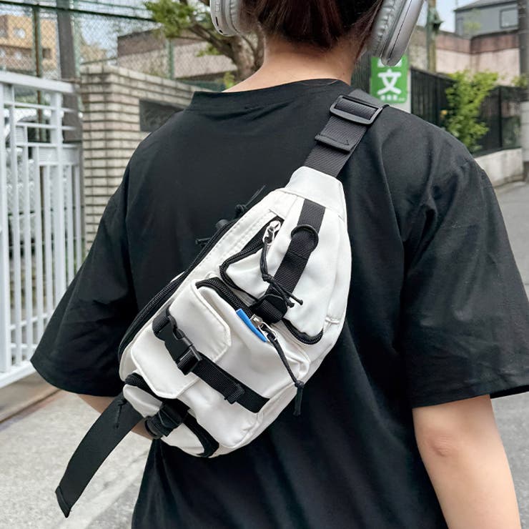 トリプルポケットナイロンボディバッグ | Outfitter lab | 詳細画像9 