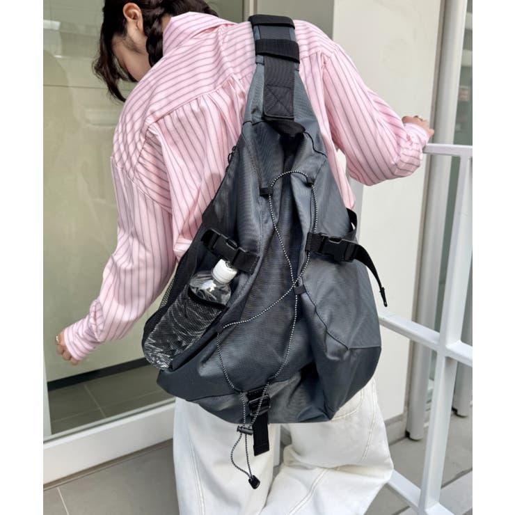 グレー | ドローコードワンショルダーナイロンボディバッグ | Outfitter lab