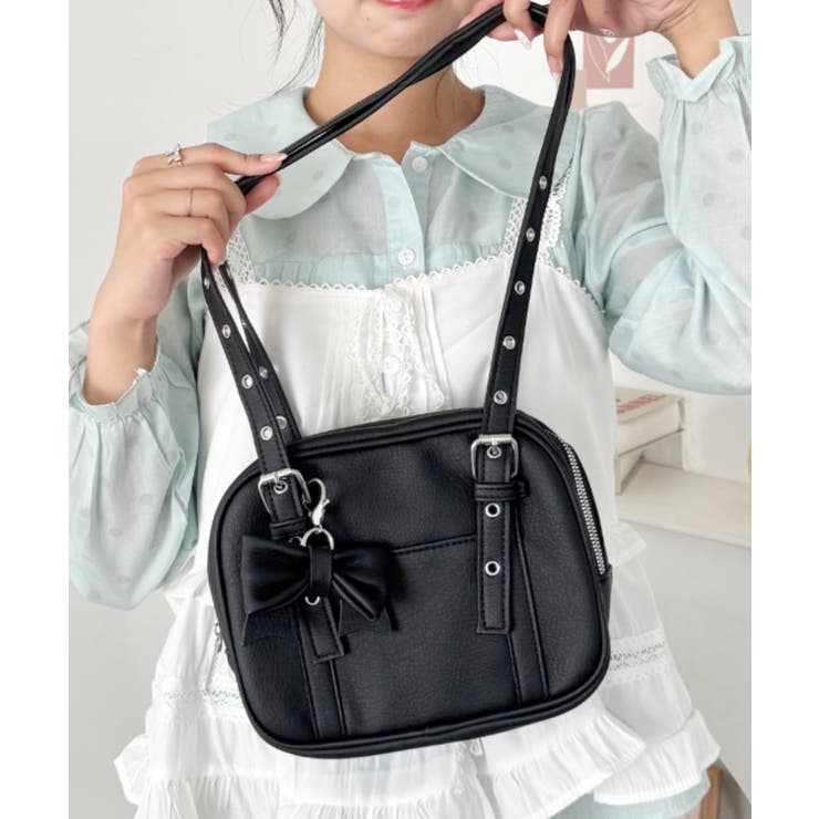 リボンチャームスクエアボストンバッグ[品番：OUTW0001278]｜Outfitter