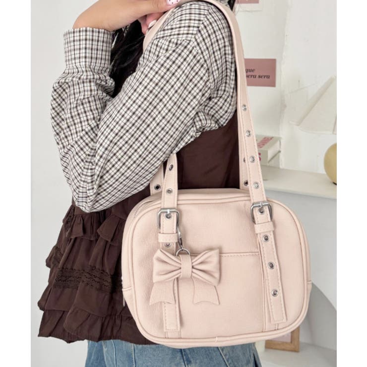 ピンク | リボンチャームスクエアボストンバッグ | Outfitter lab