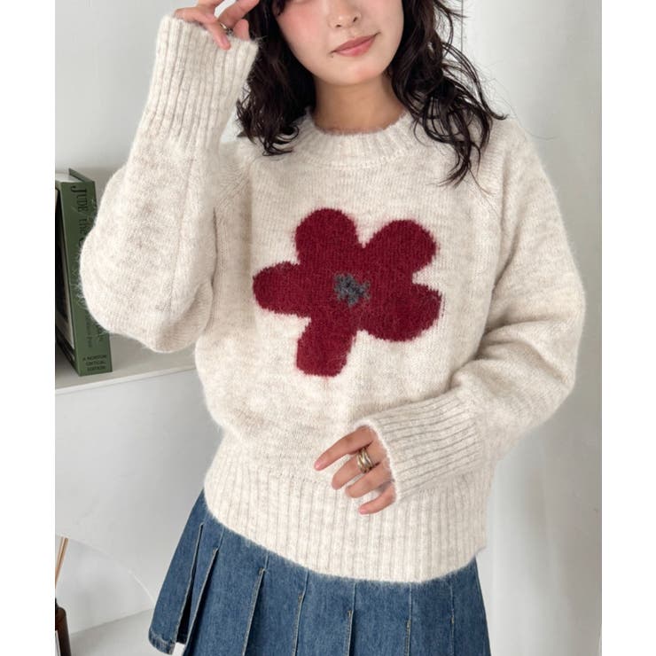 アイボリー | フラワーモチーフルーズニットプルオーバー | Outfitter lab