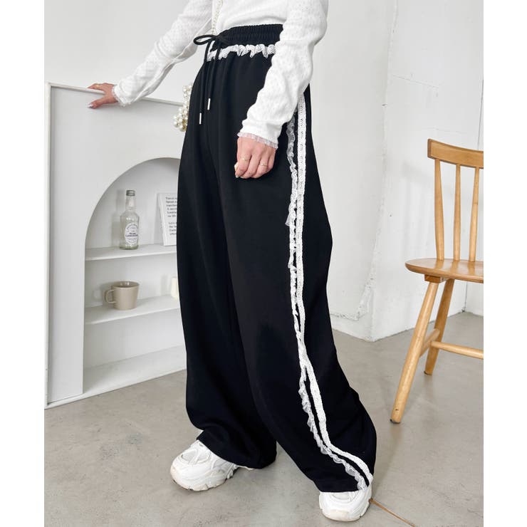 ブラック | フリルレースラインスウェットパンツ | Outfitter lab