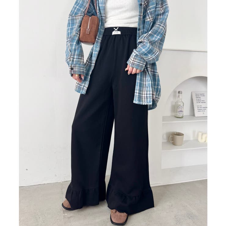 ブラック | ワンポイントロゴ裾フリルパンツ | Outfitter lab