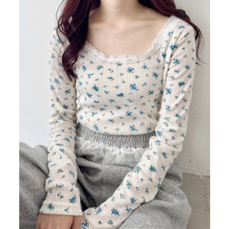 ライトブルー | レース付きフラワートップス | Outfitter lab