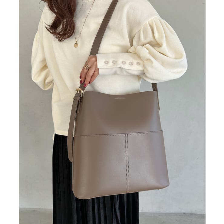 グレイッシュベージュ | 外ポケットスクエアPUトートバッグ | Outfitter lab