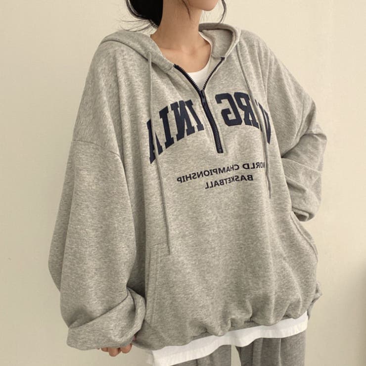 グレー