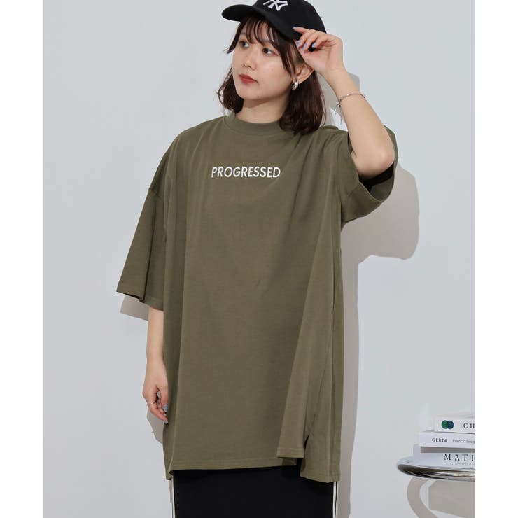 カーキ | 胸元刺繍ロゴスーパーBIGサイズモックネックTシャツ | atONE