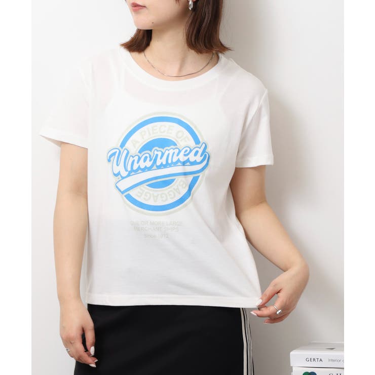 ホワイト4 | オーバーサイズシルエットショート丈ロゴプリントTシャツ | atONE