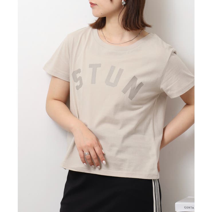 オーバーサイズシルエットショート丈ロゴプリントTシャツ | atONE | 詳細画像24 