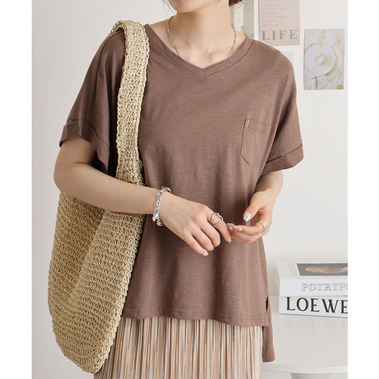 モカ | オーバーサイズポケット付きVネックTee | atONE