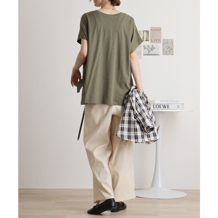 オーバーサイズポケット付きVネックTee | atONE | 詳細画像15 