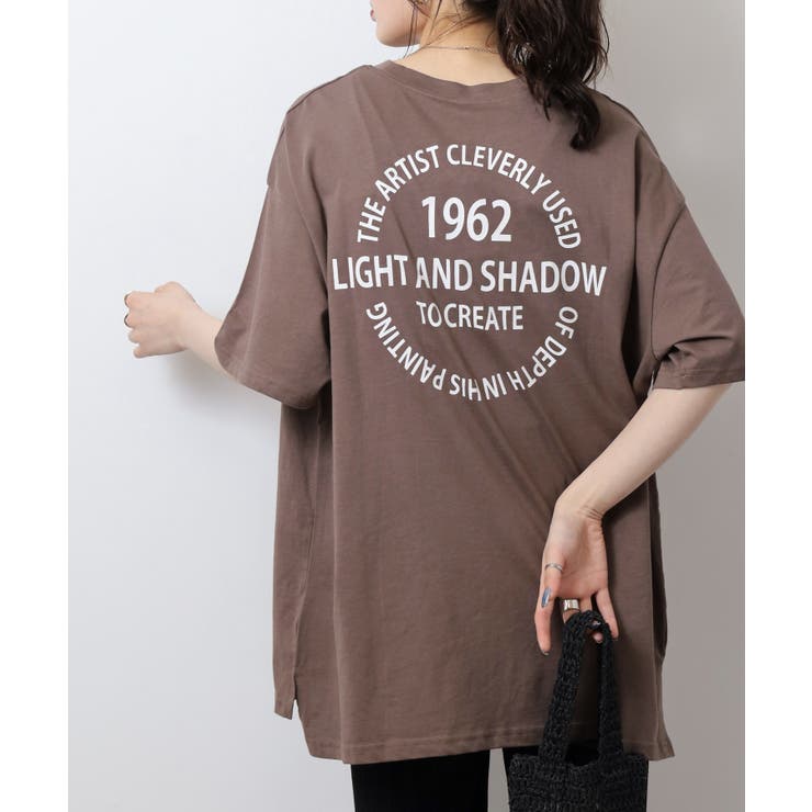 モカ | 刺繍ロゴ＋バックプリントビッグシルエットTシャツ | atONE