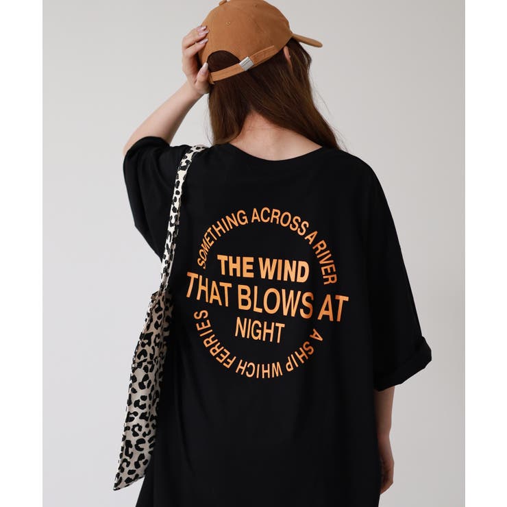 ブラック | ロゴ刺繍バックロゴプリントオーバーサイズTシャツ | atONE