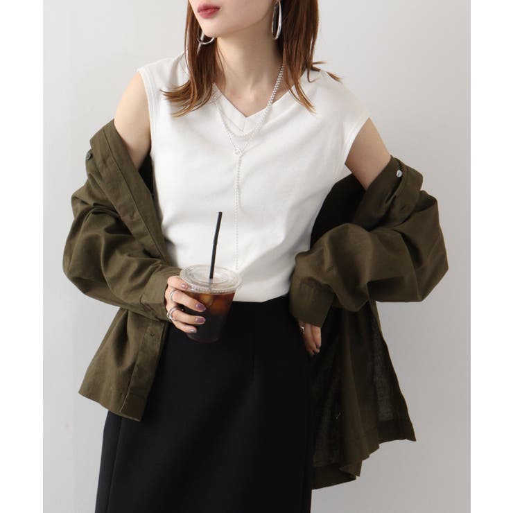 オフホワイト | Vネックリブノースリーブ | atONE